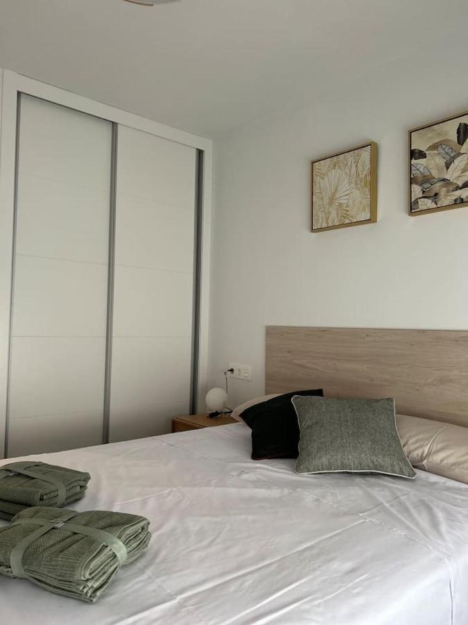 Apartamentos Breton 17 Suite Familiar Alicante Esterno foto