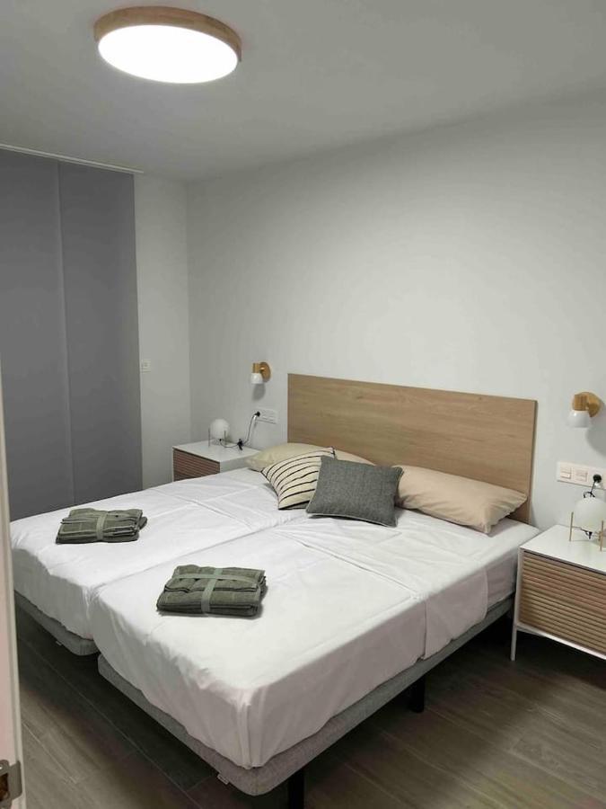 Apartamentos Breton 17 Suite Familiar Alicante Esterno foto