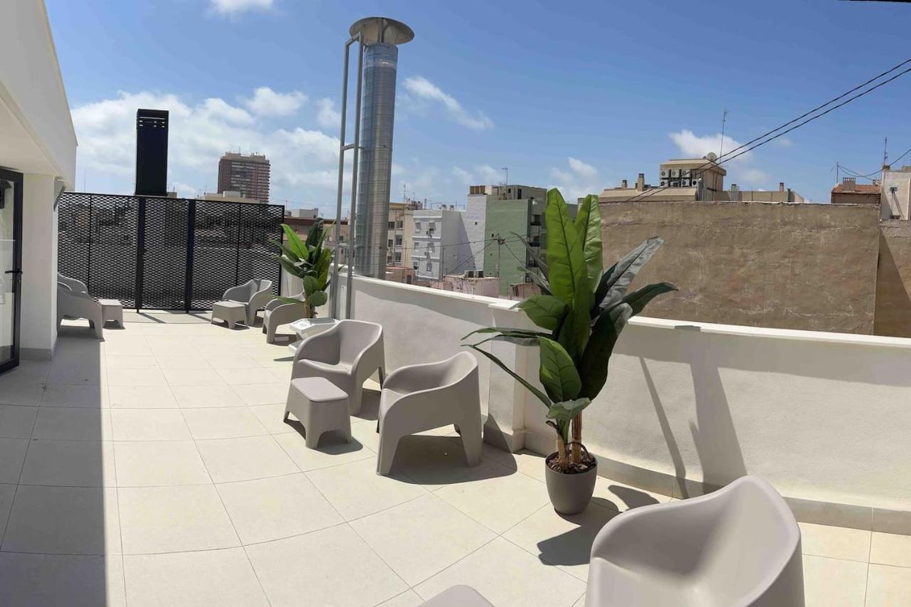 Apartamentos Breton 17 Suite Familiar Alicante Esterno foto