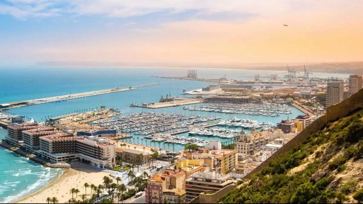 Apartamentos Breton 17 Suite Familiar Alicante Esterno foto